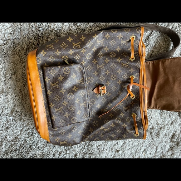 Vintage Authentic LV backpack in excellent condition! - Picture 4 of 7